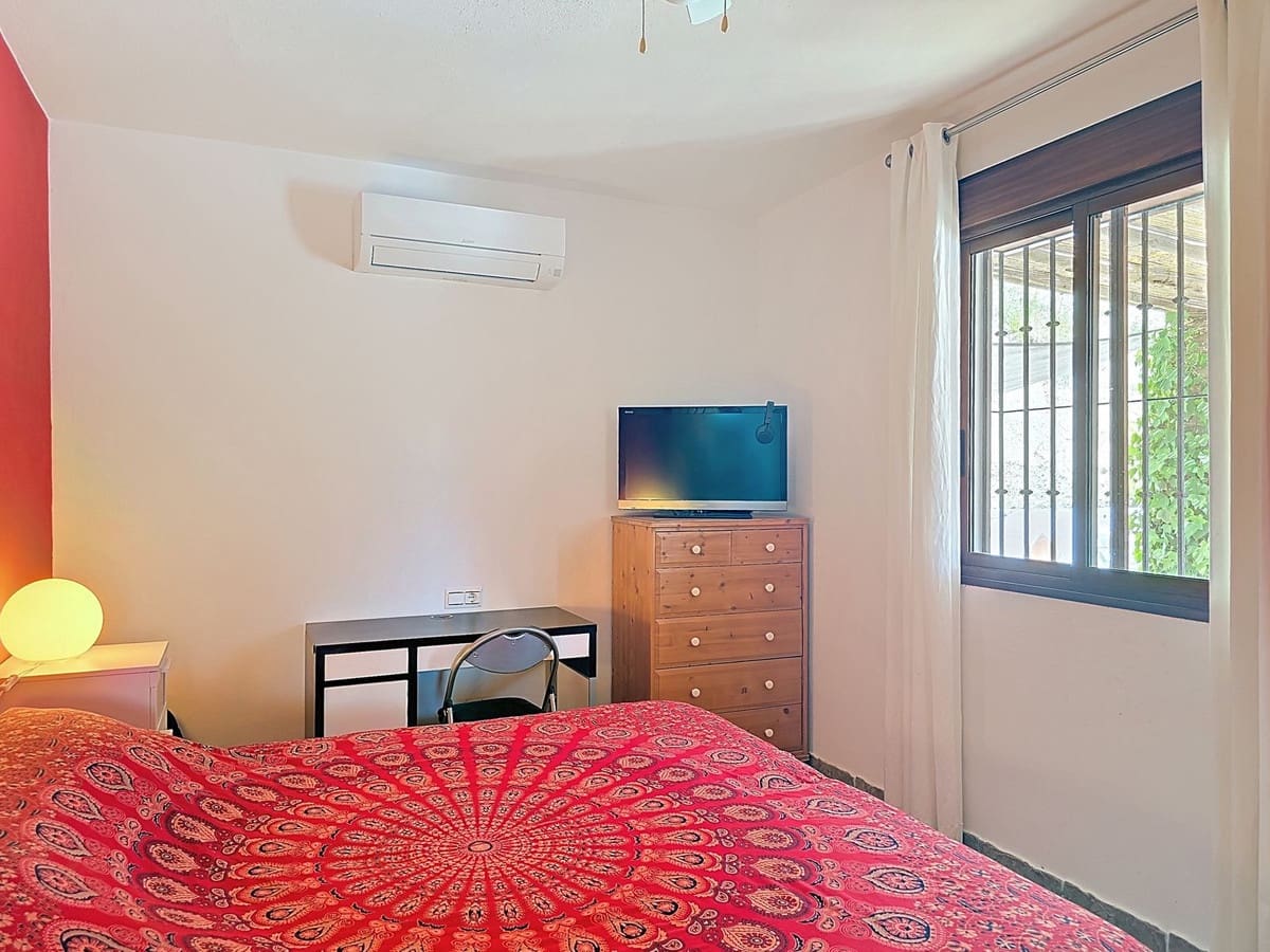 3 soveværelse Villa til salg i Comares med swimmingpool garage - € 339.000 (Ref: 9161983)