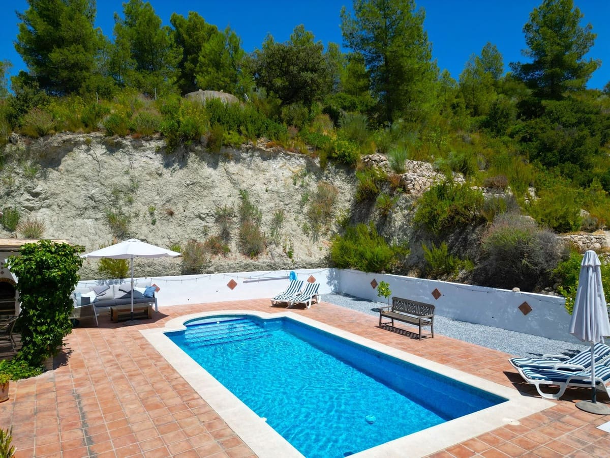 3 soveværelse Villa til salg i Comares med swimmingpool garage - € 339.000 (Ref: 9161983)