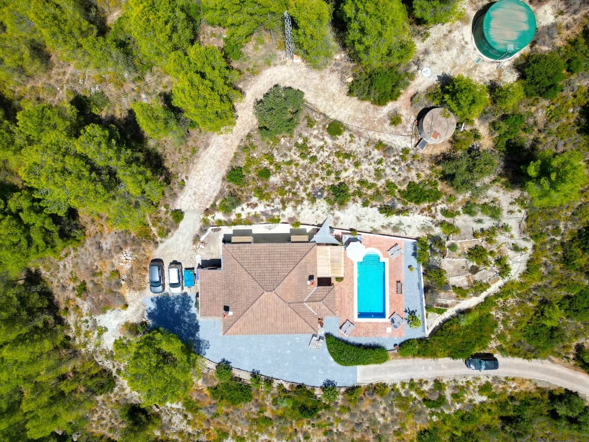 3 soveværelse Villa til salg i Comares med swimmingpool garage - € 339.000 (Ref: 9161983)