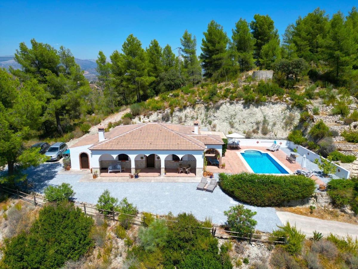 3 soveværelse Villa til salg i Comares med swimmingpool garage - € 339.000 (Ref: 9161983)