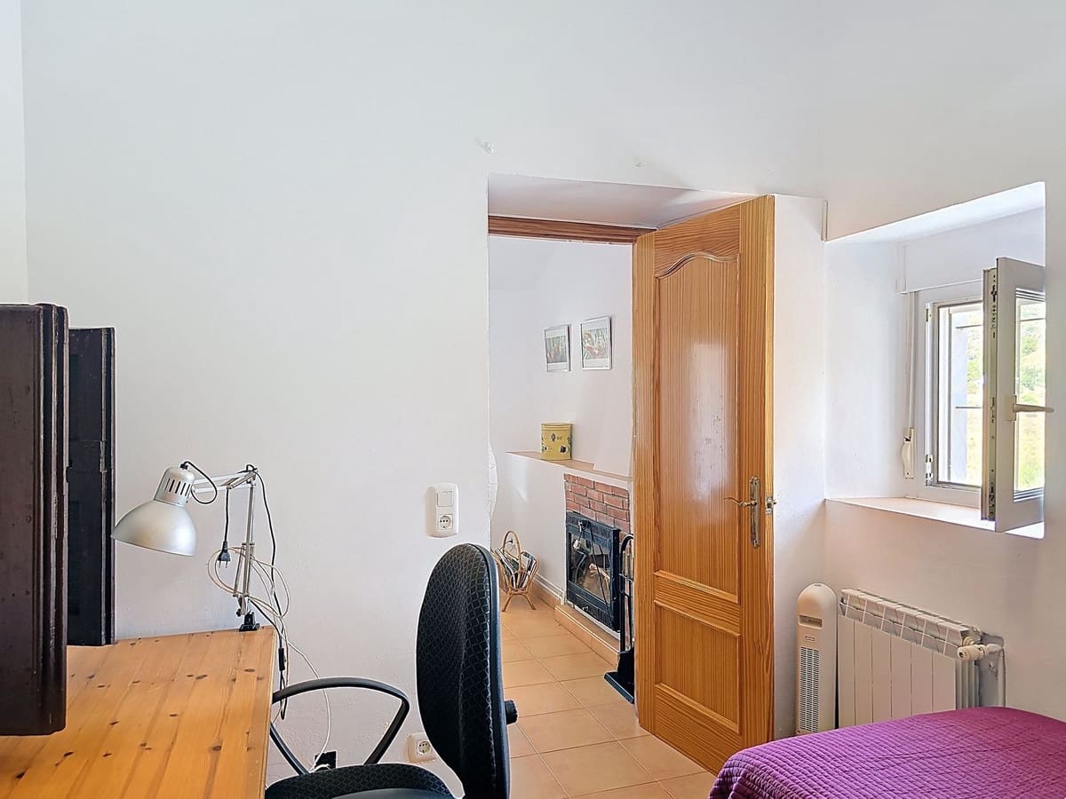 5 soveværelse Villa til salg i Competa med swimmingpool garage - € 395.000 (Ref: 9163275)