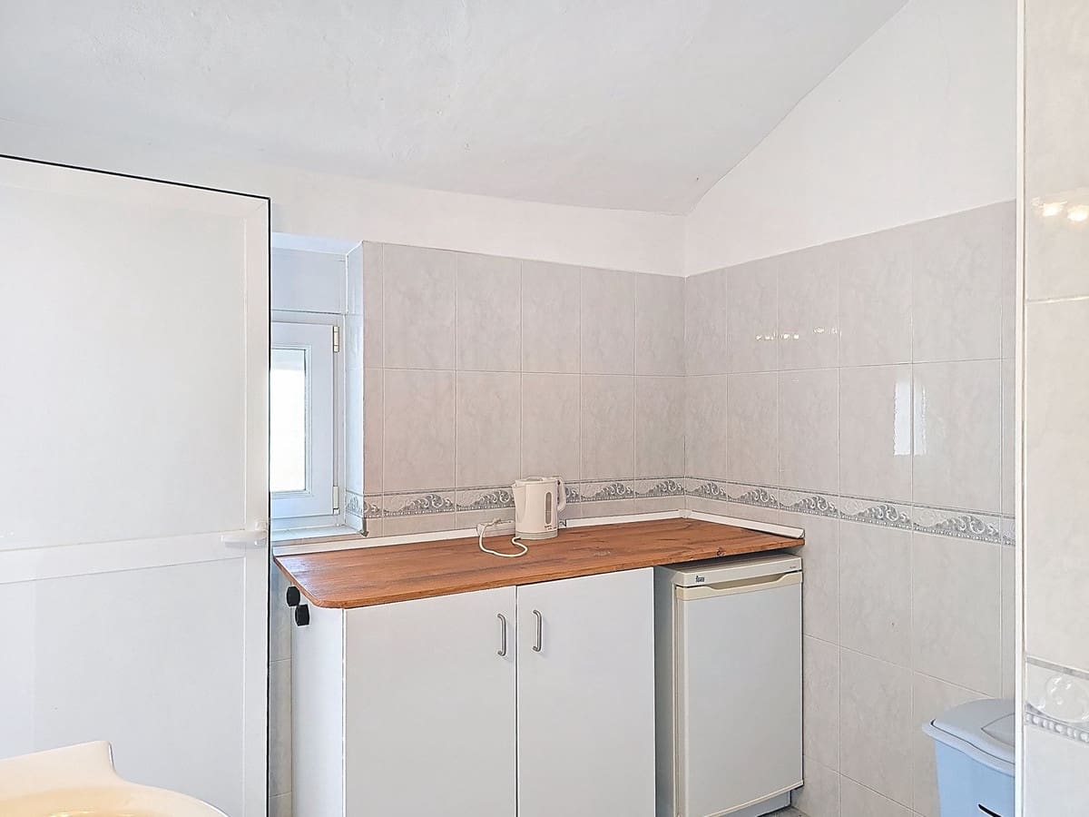 5 soveværelse Villa til salg i Competa med swimmingpool garage - € 395.000 (Ref: 9163275)