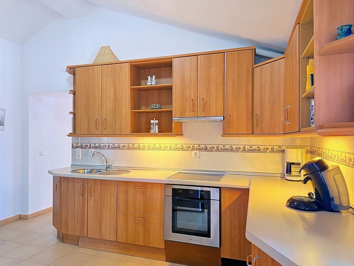 5 soveværelse Villa til salg i Competa med swimmingpool garage - € 395.000 (Ref: 9163275)