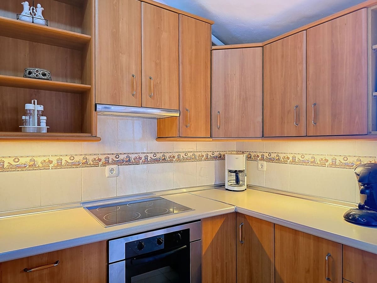 5 soveværelse Villa til salg i Competa med swimmingpool garage - € 395.000 (Ref: 9163275)