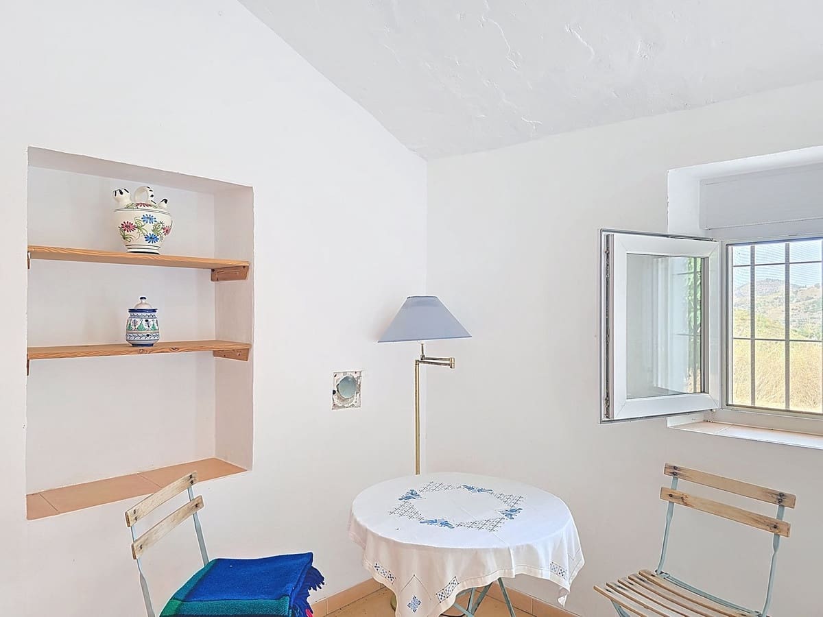 5 soveværelse Villa til salg i Competa med swimmingpool garage - € 395.000 (Ref: 9163275)