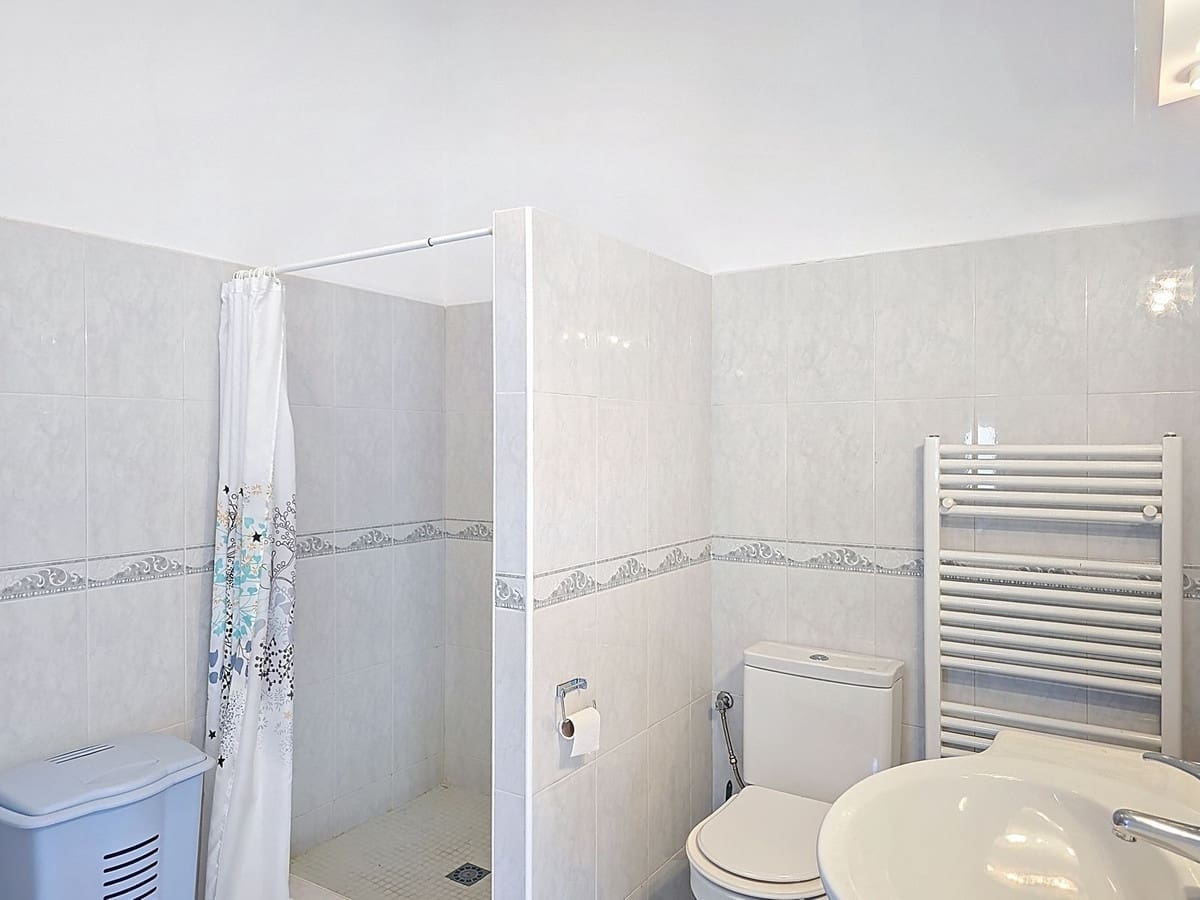 5 soveværelse Villa til salg i Competa med swimmingpool garage - € 395.000 (Ref: 9163275)