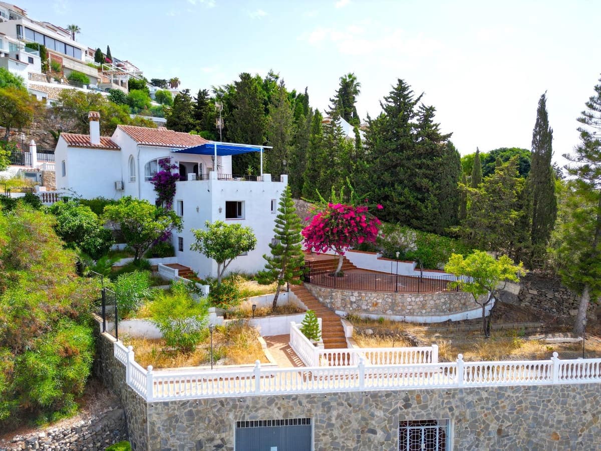 5 soveværelse Villa til salg i Salobrena med swimmingpool garage - € 440.000 (Ref: 9165392)