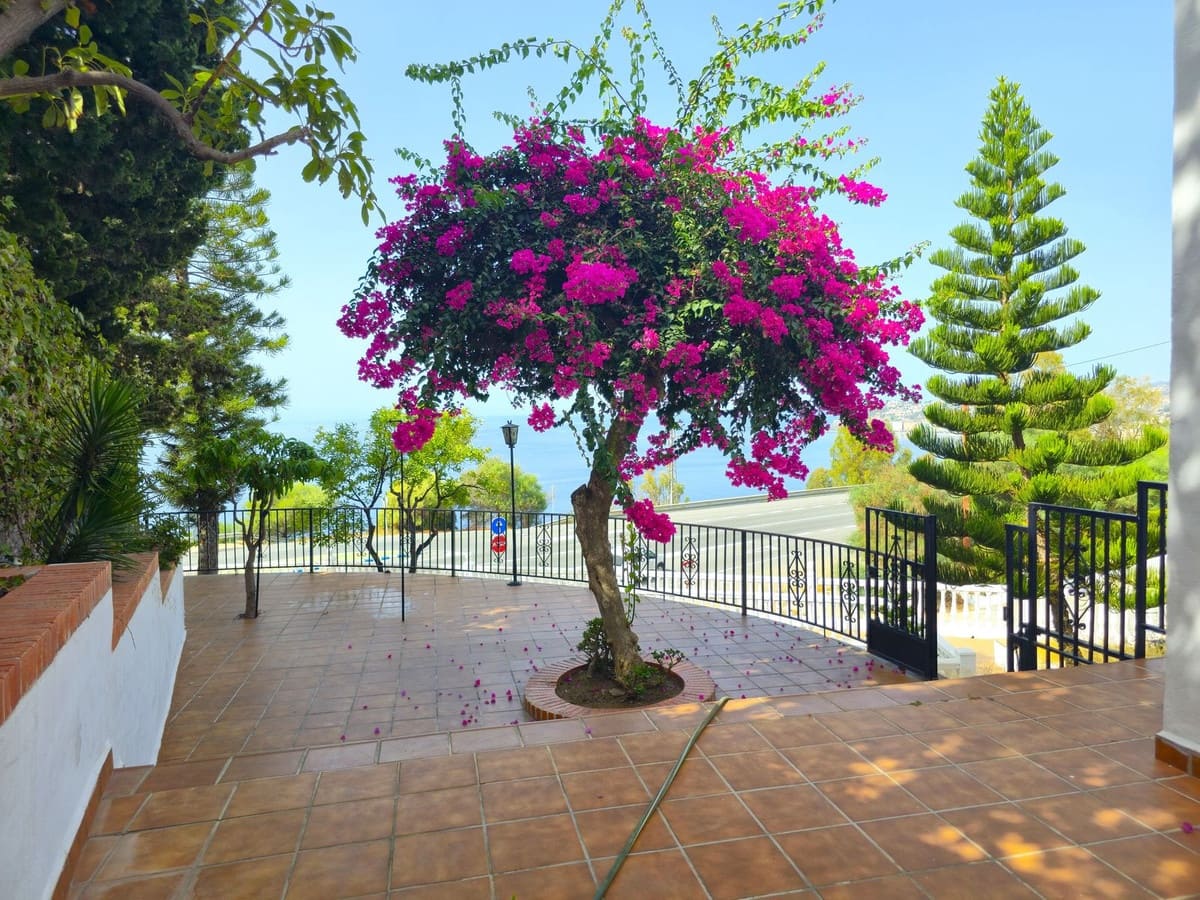 5 soveværelse Villa til salg i Salobrena med swimmingpool garage - € 440.000 (Ref: 9165392)