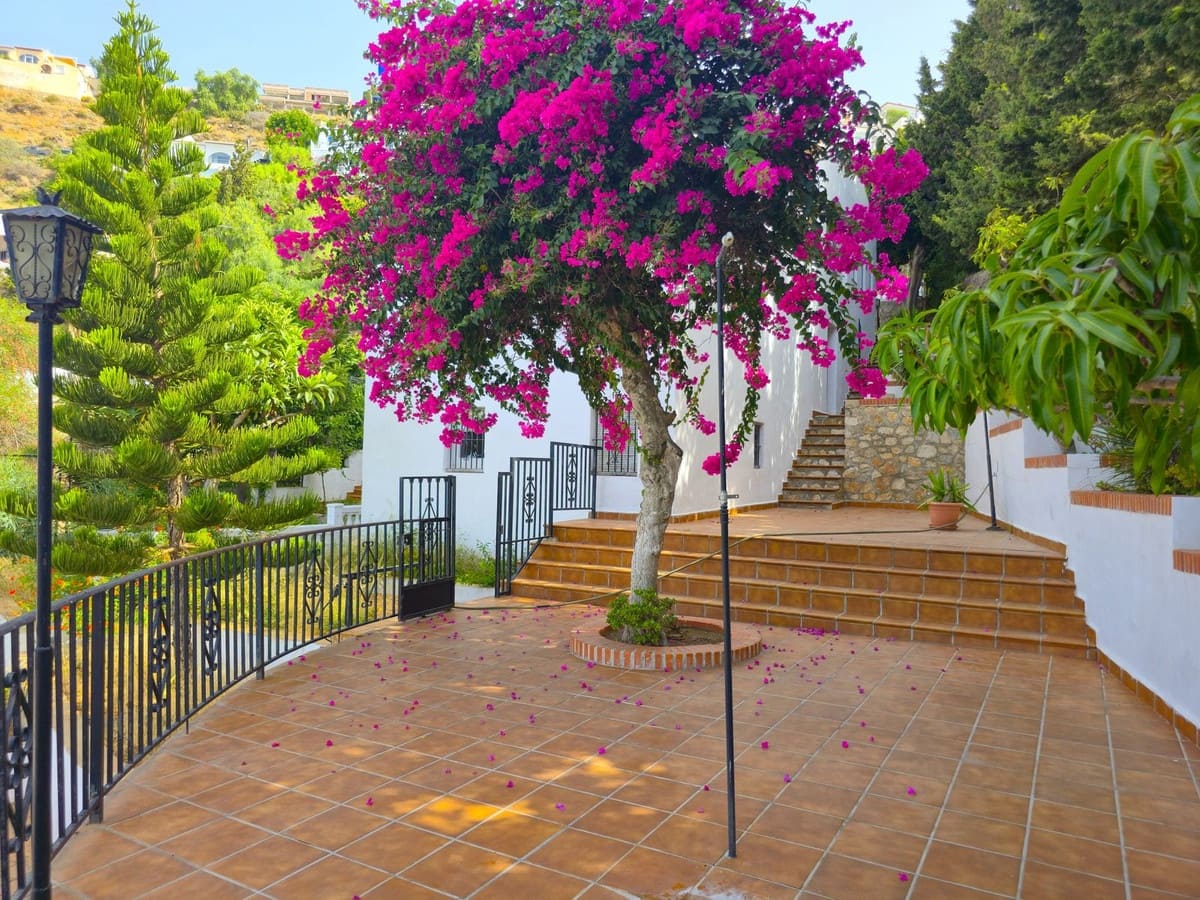 5 soveværelse Villa til salg i Salobrena med swimmingpool garage - € 440.000 (Ref: 9165392)