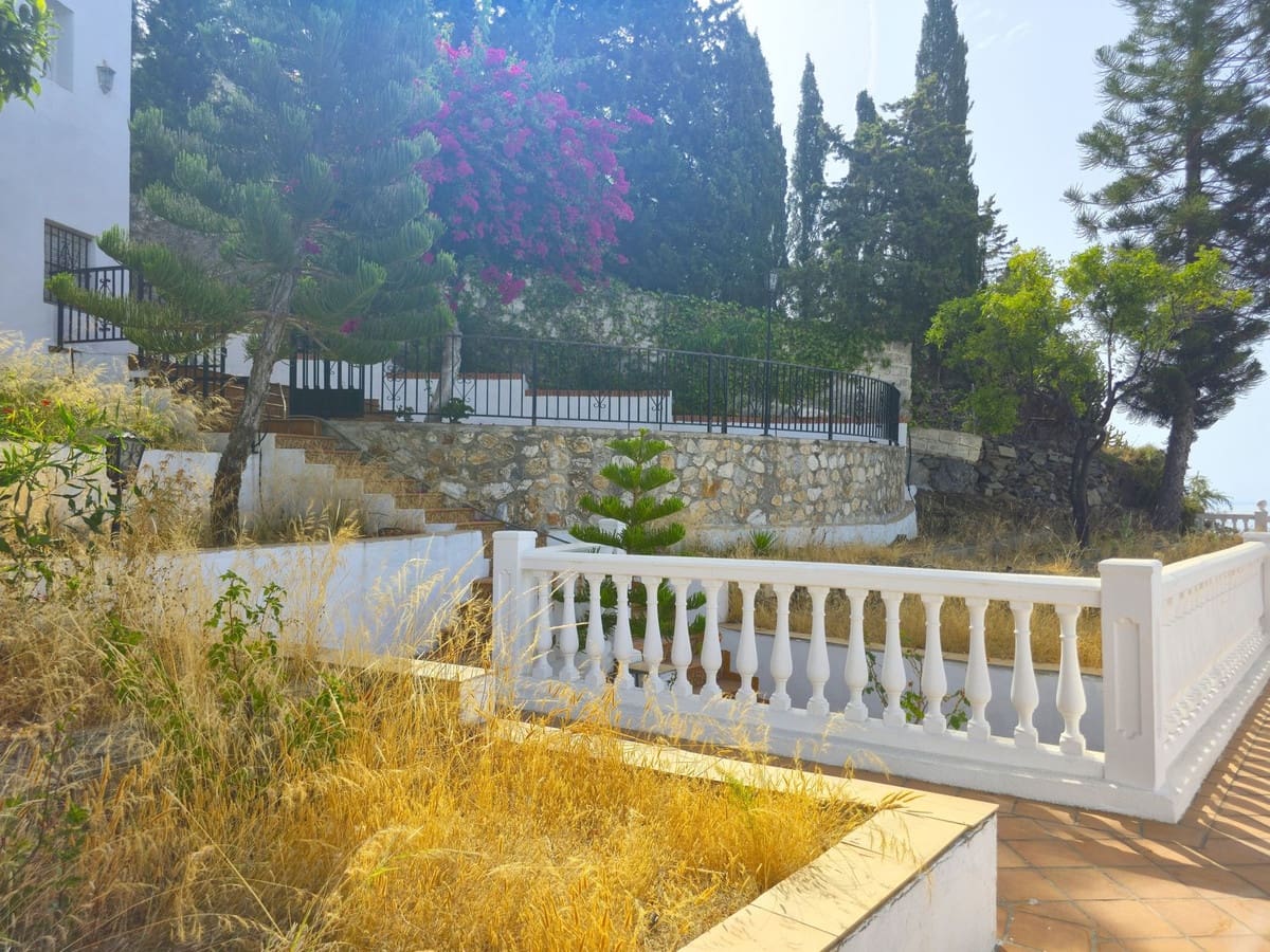 5 soveværelse Villa til salg i Salobrena med swimmingpool garage - € 440.000 (Ref: 9165392)