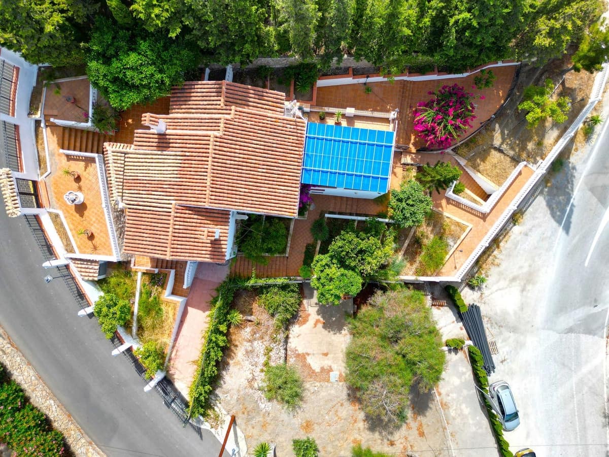 5 soveværelse Villa til salg i Salobrena med swimmingpool garage - € 440.000 (Ref: 9165392)