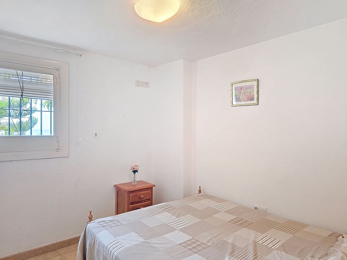 5 slaapkamer Villa te koop in Salobrena met zwembad garage - € 440.000 (Ref: 9165392)