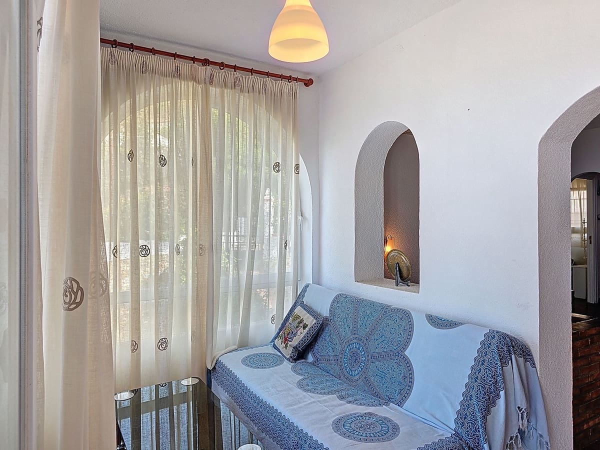 5 slaapkamer Villa te koop in Salobrena met zwembad garage - € 440.000 (Ref: 9165392)