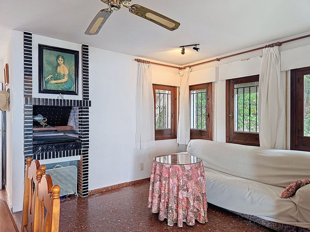 5 slaapkamer Villa te koop in Salobrena met zwembad garage - € 440.000 (Ref: 9165392)