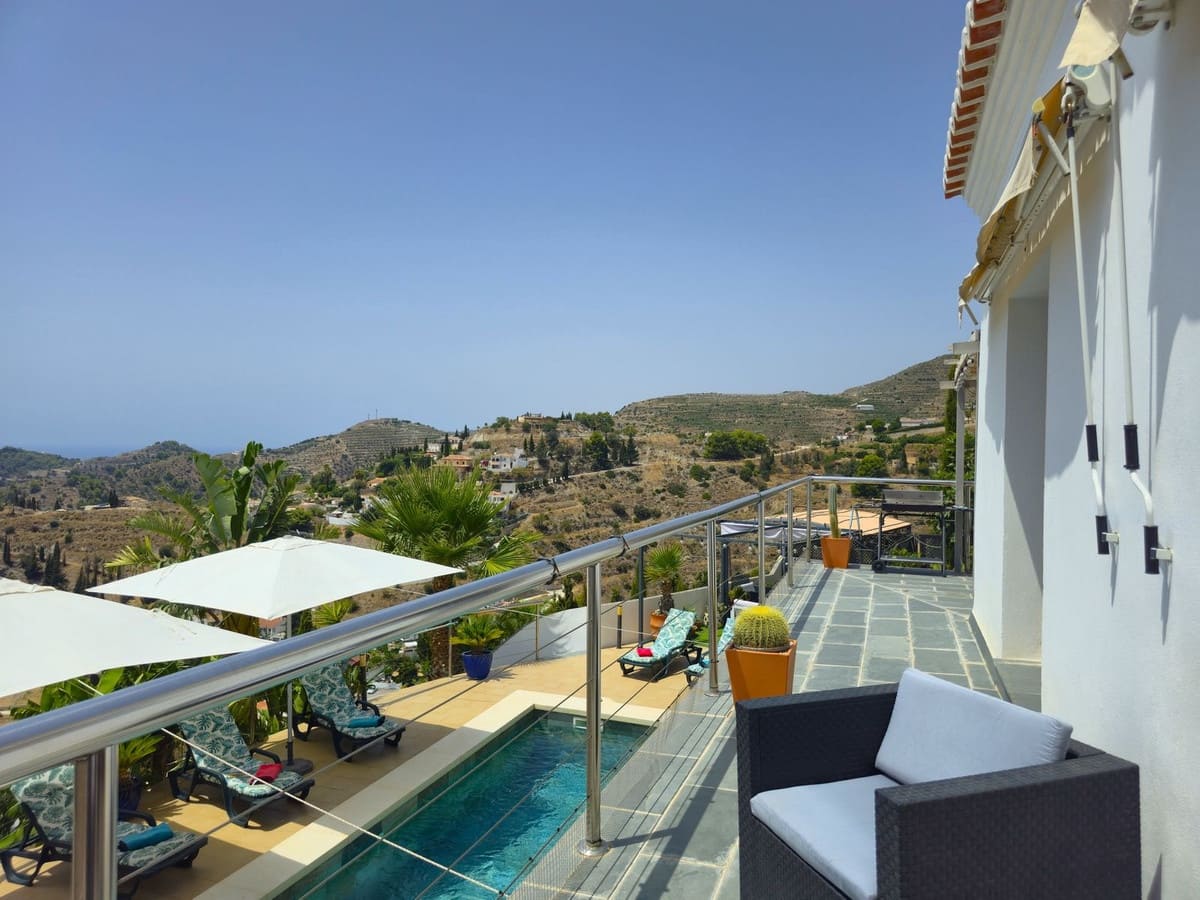 5 soveværelse Villa til salg i Almunecar med swimmingpool garage - € 945.000 (Ref: 9170986)