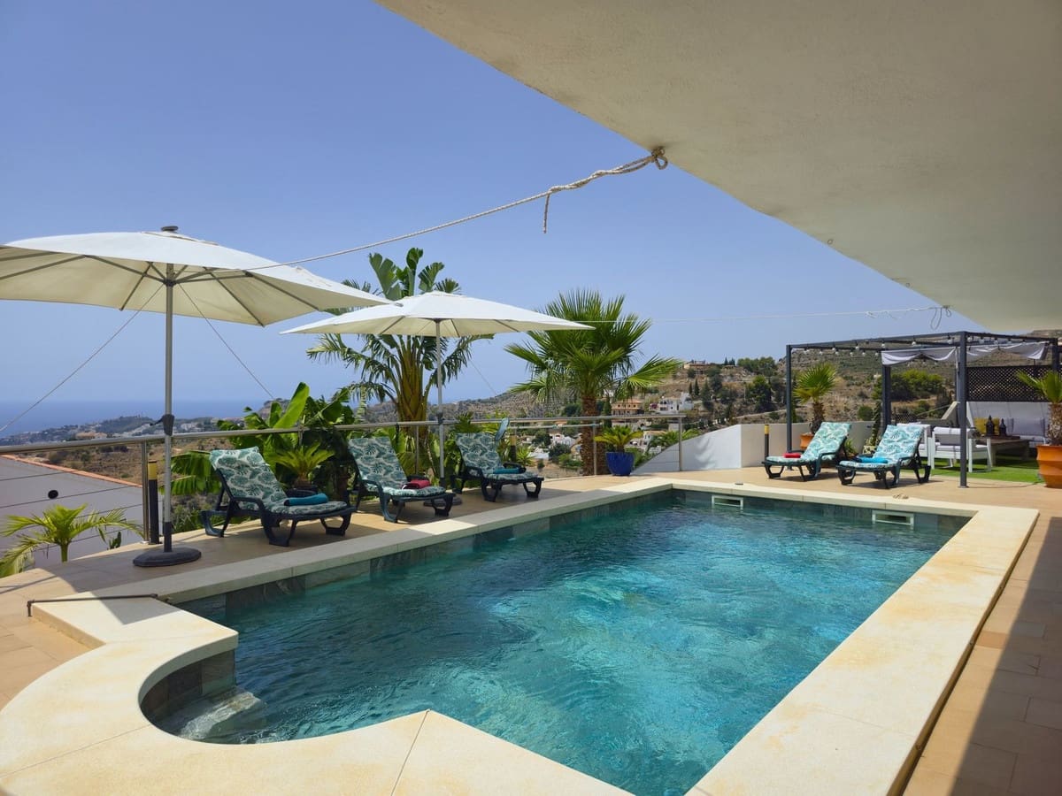 5 soveværelse Villa til salg i Almunecar med swimmingpool garage - € 945.000 (Ref: 9170986)