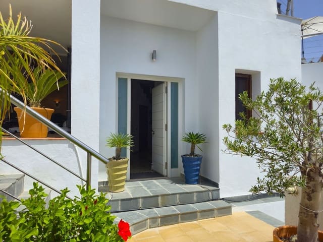 5 slaapkamer Villa te koop in Almuñécar met zwembad garage - € 945.000 (Ref: 9170986)