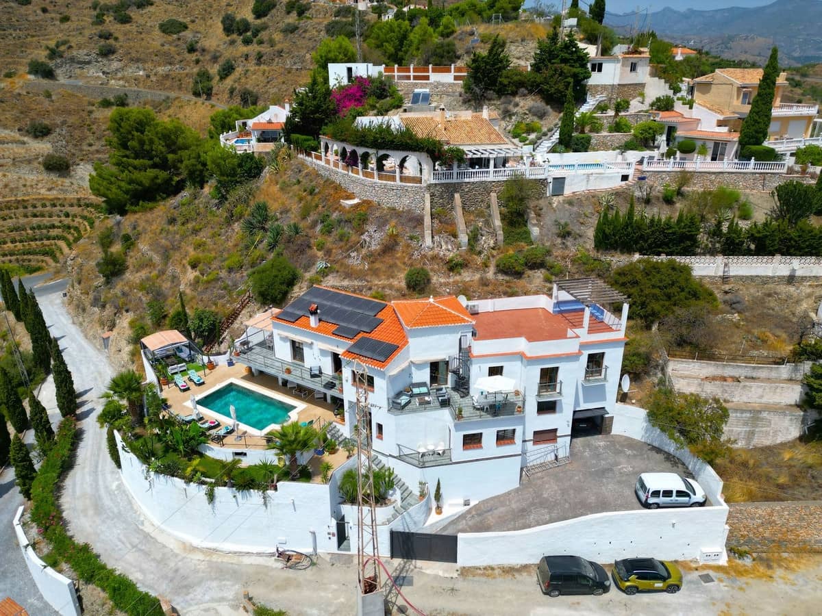 5 soveværelse Villa til salg i Almunecar med swimmingpool garage - € 945.000 (Ref: 9170986)