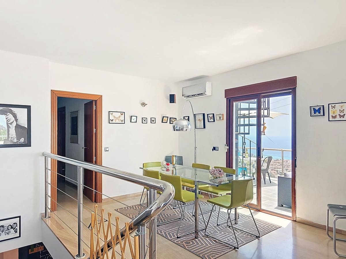 5 soveværelse Villa til salg i Almunecar med swimmingpool garage - € 945.000 (Ref: 9170986)