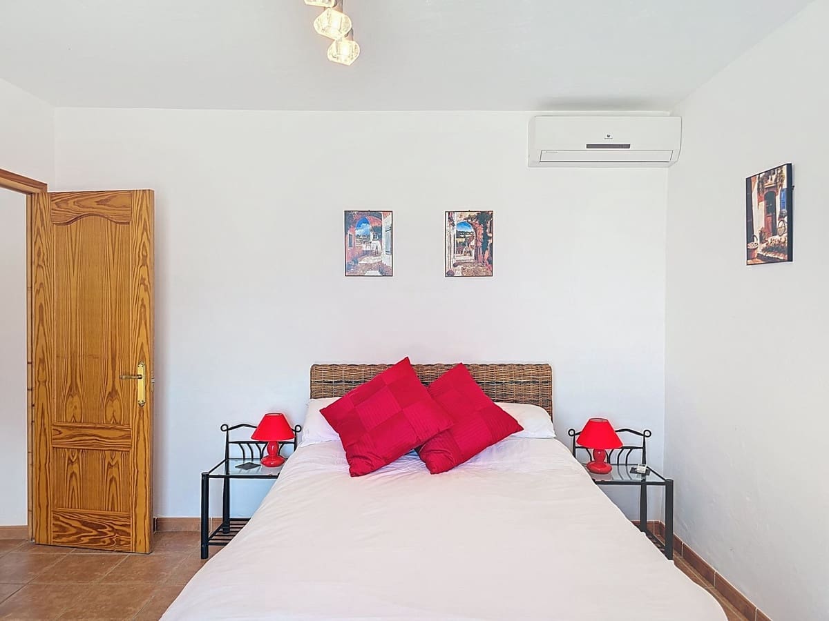 3 sypialnia Willa na sprzedaż w Arenas z basenem garażem - 450 000 € (Ref: 9180731)