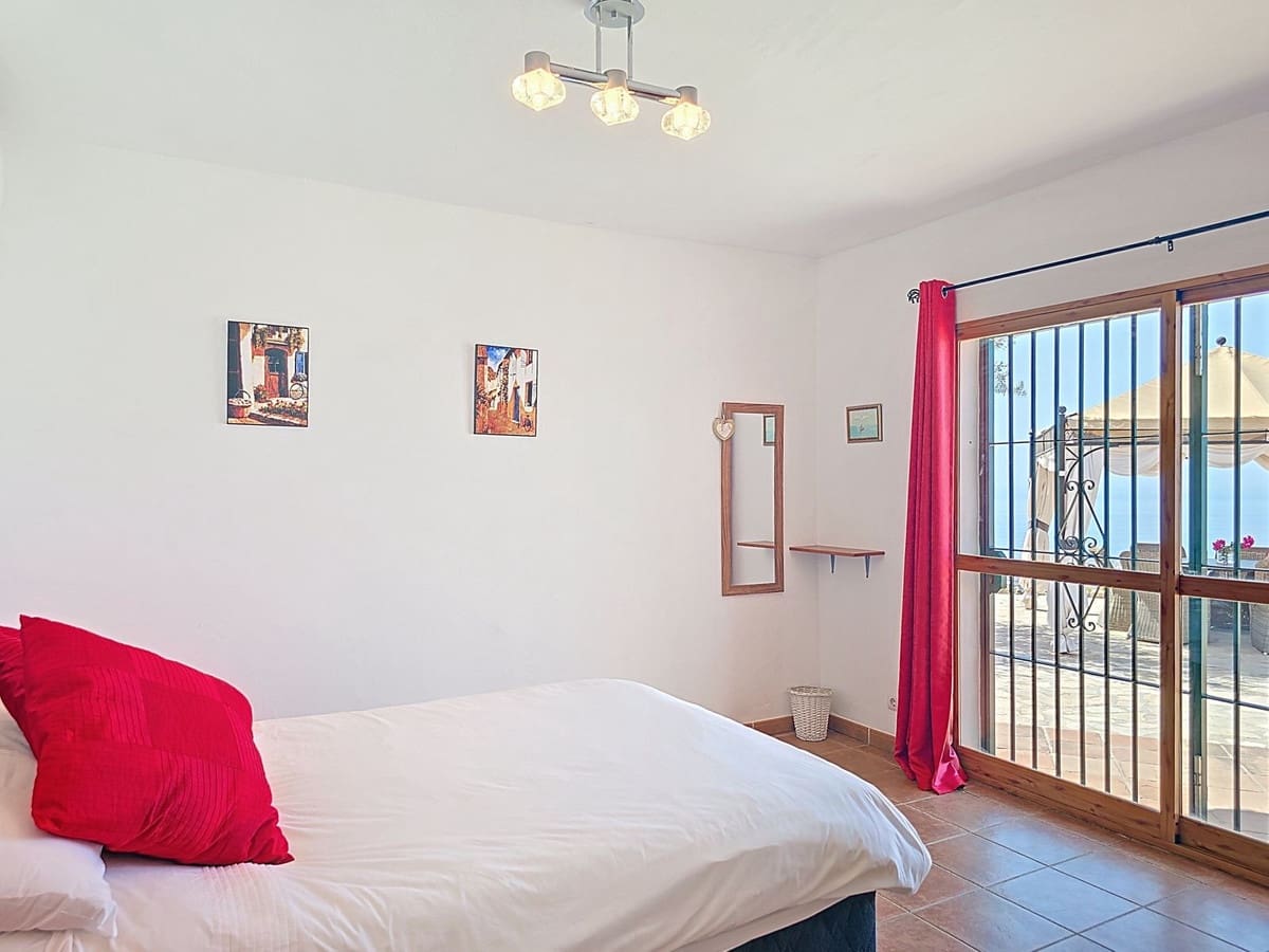 3 sypialnia Willa na sprzedaż w Arenas z basenem garażem - 450 000 € (Ref: 9180731)