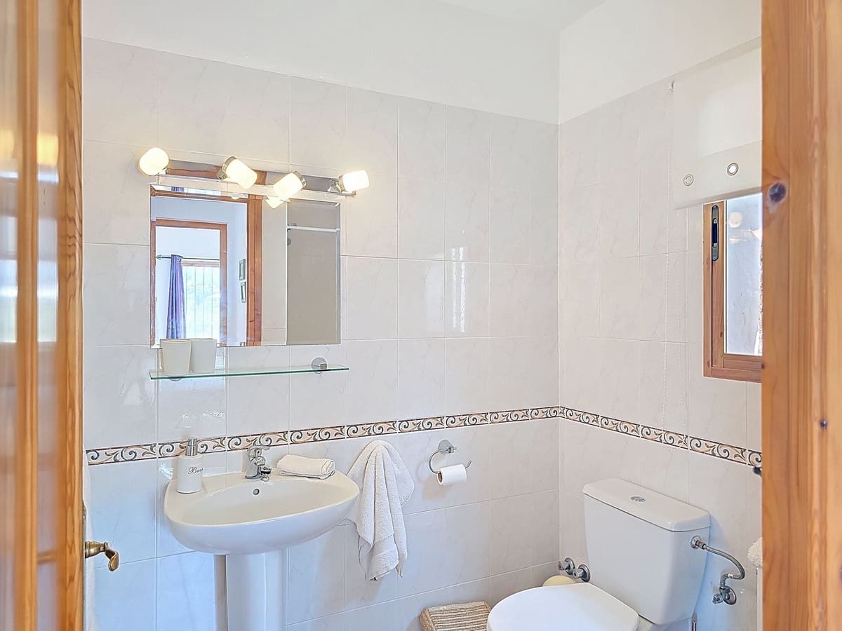 3 sypialnia Willa na sprzedaż w Arenas z basenem garażem - 450 000 € (Ref: 9180731)