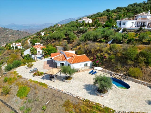 3 sovrum Villa till salu i Arenas med pool garage - 450 000 € (Ref: 9180731)