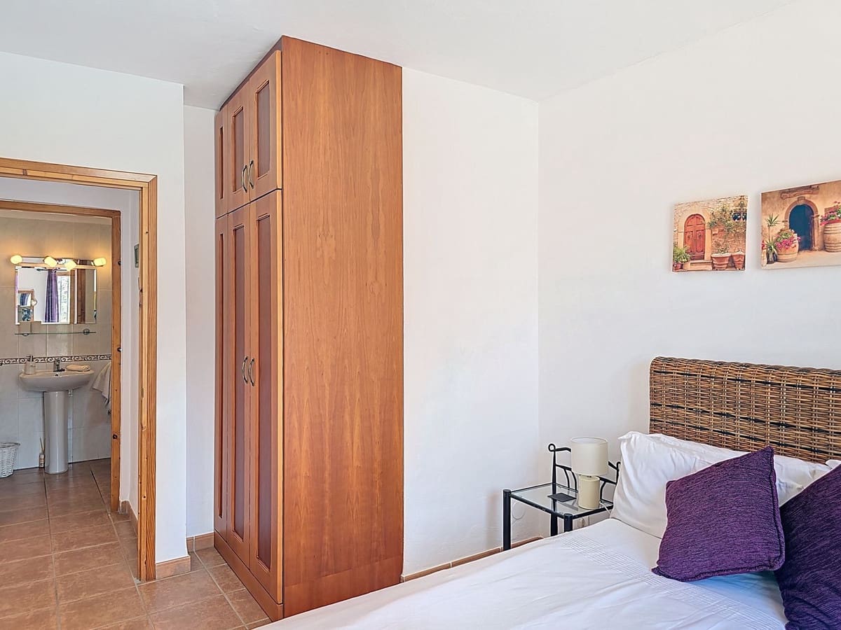 3 soverom Villa til salgs i Arenas med svømmebasseng garasje - € 450 000 (Ref: 9180731)