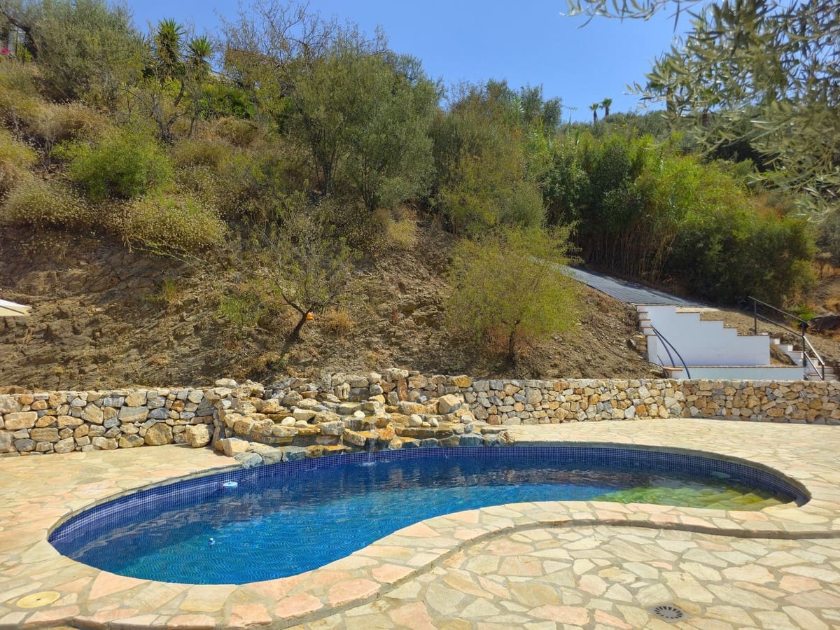 3 soverom Villa til salgs i Arenas med svømmebasseng garasje - € 450 000 (Ref: 9180731)