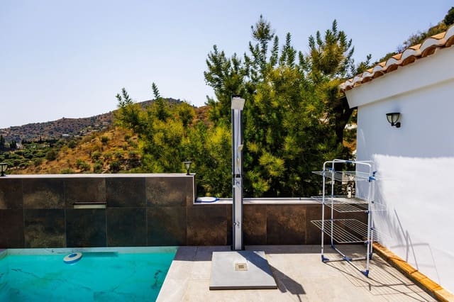 1 sovrum Villa till salu i Sayalonga med pool garage - 260 000 € (Ref: 9181563)