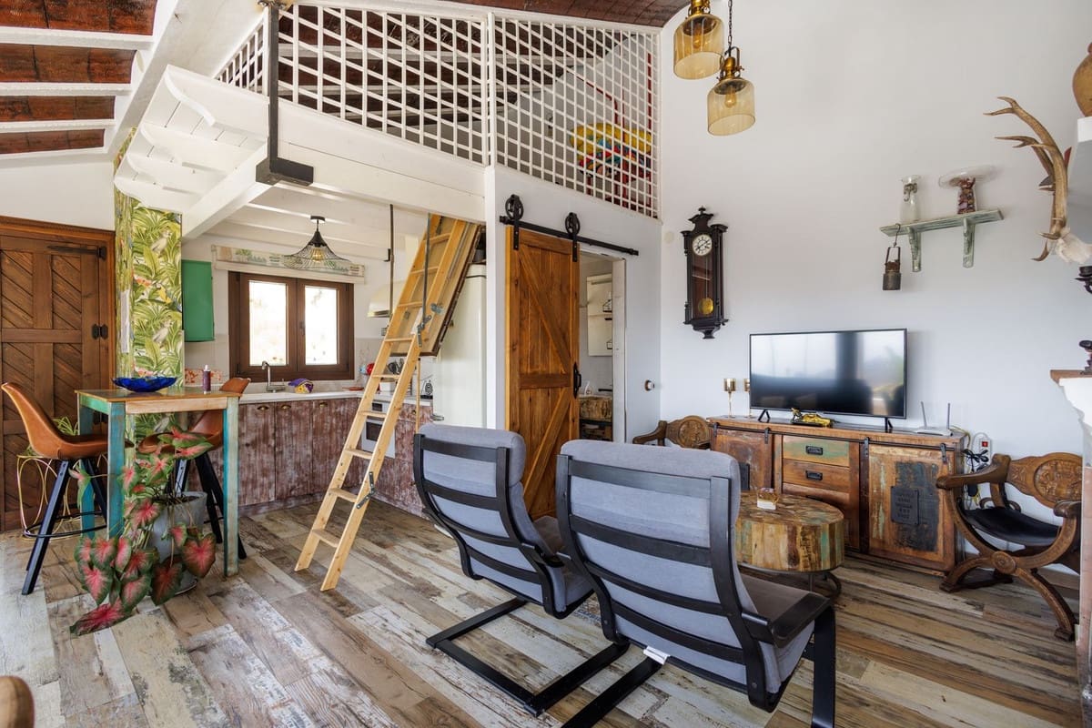 1 soverom Villa til salgs i Sayalonga med svømmebasseng garasje - € 260 000 (Ref: 9181563)