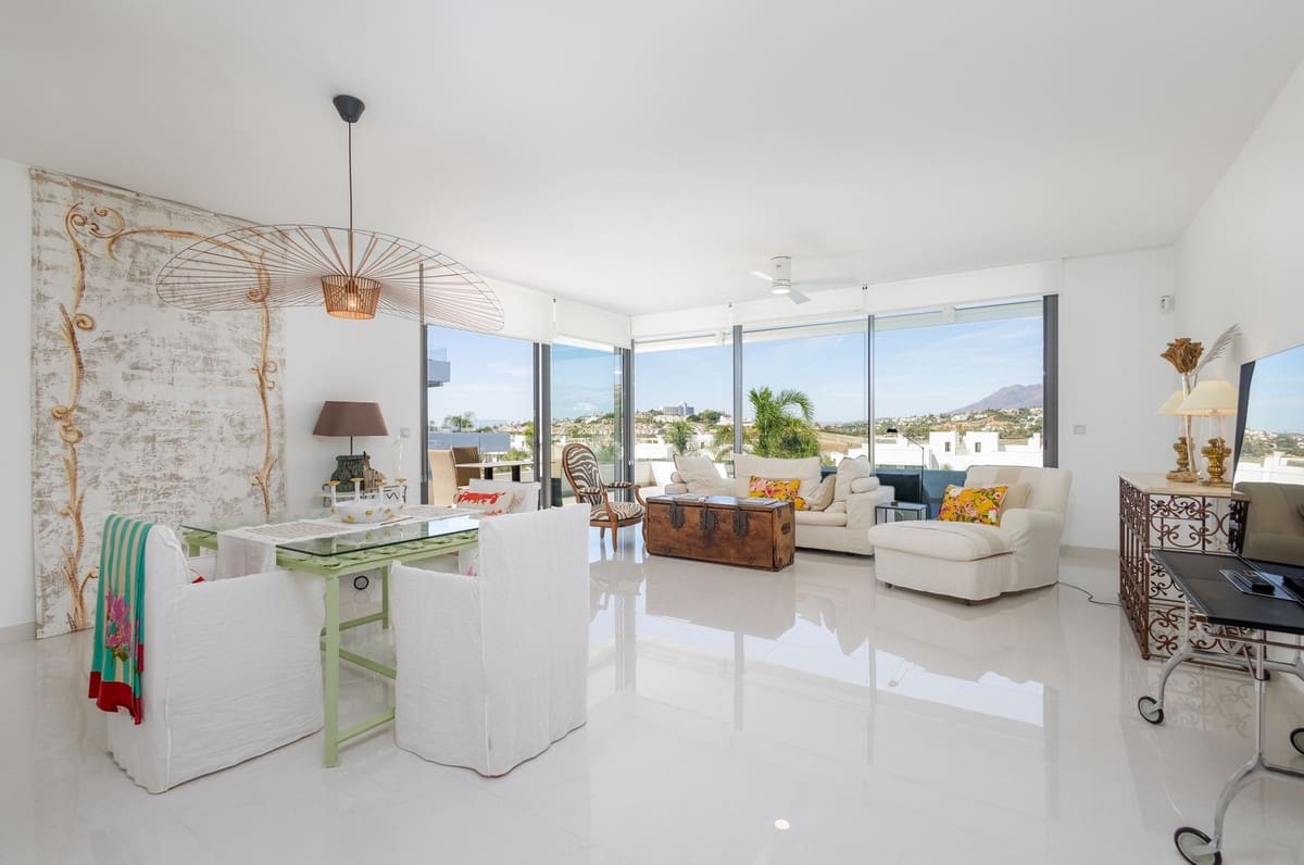 Apartamento de 3 habitaciones en New Golden Mile en venta con piscina garaje - 810.000 € (Ref: 9186524)