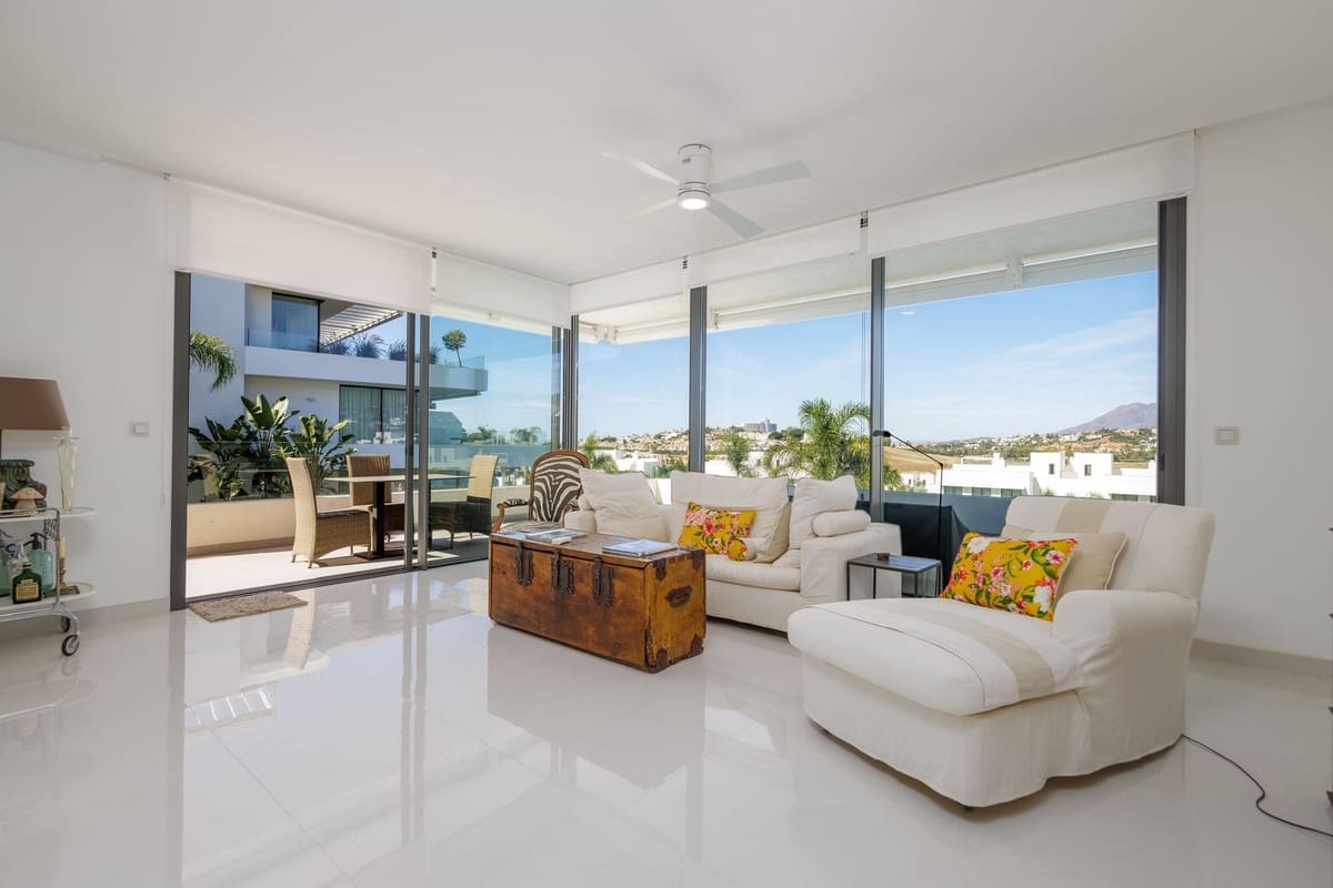 Apartamento de 3 habitaciones en New Golden Mile en venta con piscina garaje - 810.000 € (Ref: 9186524)