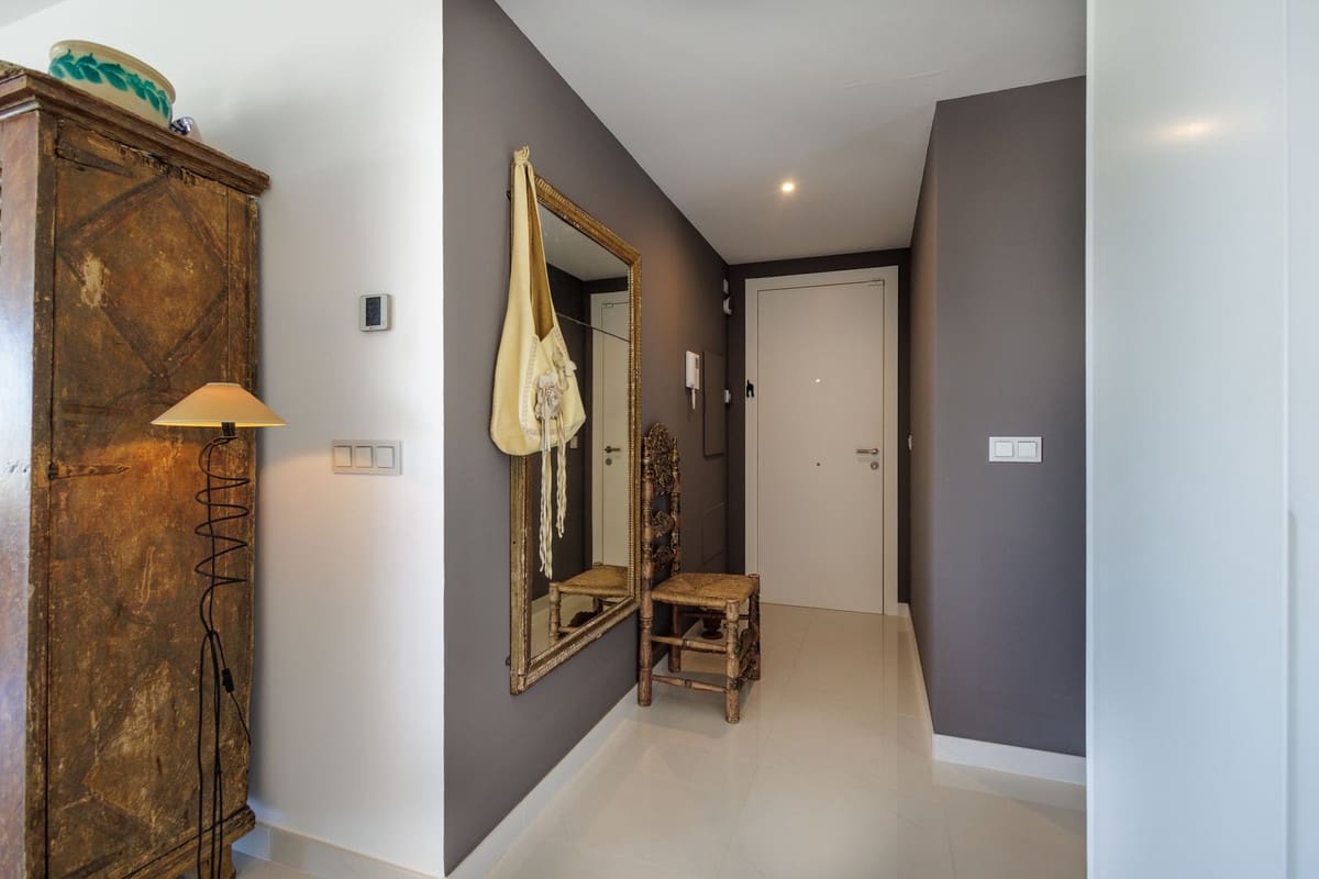 Apartamento de 3 habitaciones en New Golden Mile en venta con piscina garaje - 810.000 € (Ref: 9186524)