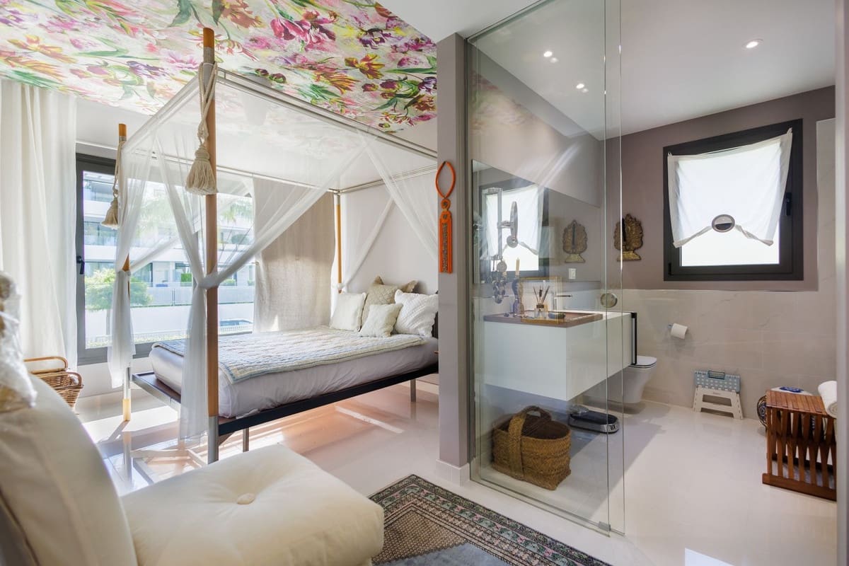 Apartamento de 3 habitaciones en New Golden Mile en venta con piscina garaje - 810.000 € (Ref: 9186524)