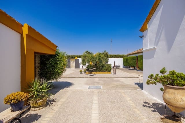 4 soveværelse Finca/Landehus til salg i Morón de la Frontera med swimmingpool garage - € 795.000 (Ref: 9188840)