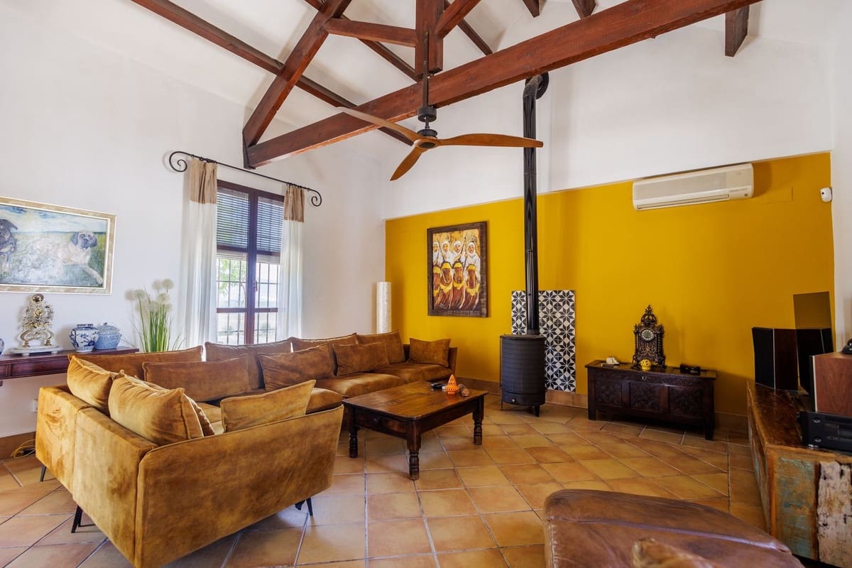 4 soverom Finca/Herregård til salgs i Moron de la Frontera med svømmebasseng garasje - € 795 000 (Ref: 9188840)