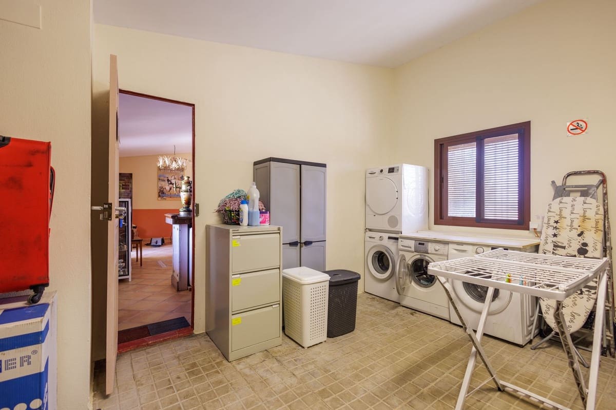 4 slaapkamer Finca/Landhuis te koop in Moron de la Frontera met zwembad garage - € 795.000 (Ref: 9188840)