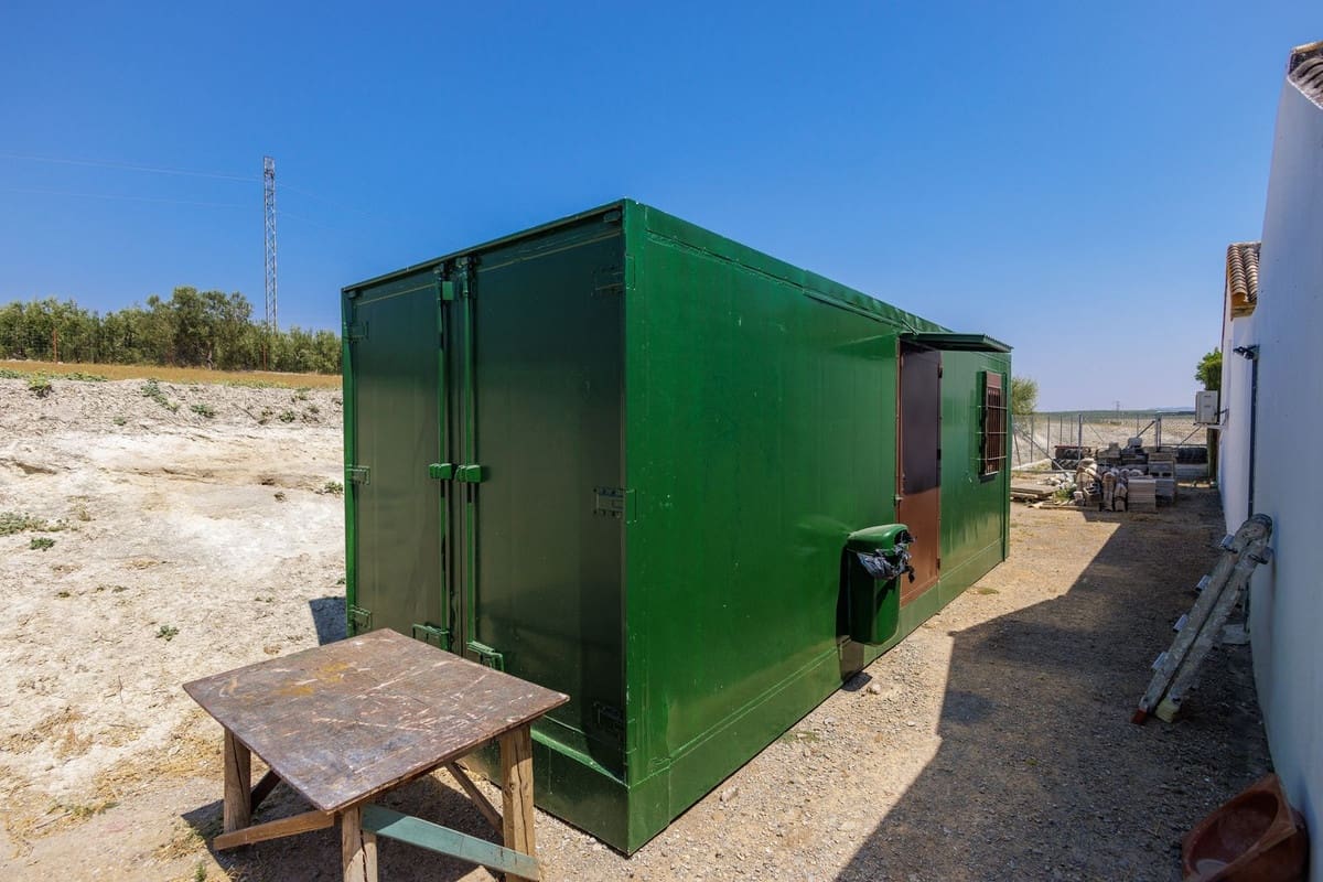 4 bedroom Finca/Country House for sale in Moron de la Frontera with pool garage - € 795,000 (Ref: 9188840)