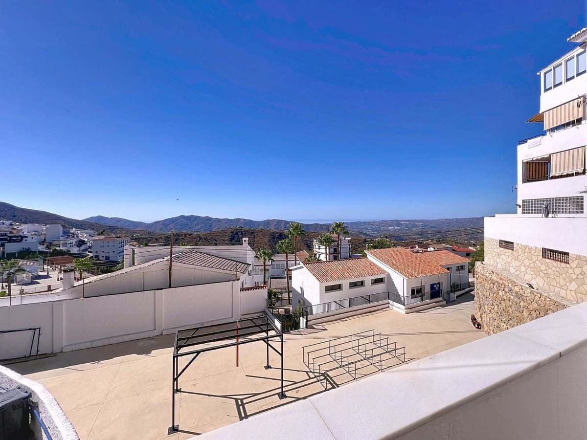 2 bedroom Apartment for sale in Canillas de Aceituno with garage - € 148,000 (Ref: 9204020)