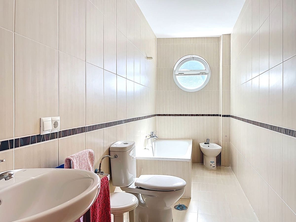 2 bedroom Apartment for sale in Canillas de Aceituno with garage - € 148,000 (Ref: 9204020)