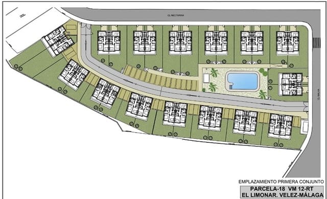 3 soveværelse Semi-Rækkehus til salg i Vélez-Málaga med swimmingpool garage - € 399.950 (Ref: 9218584)