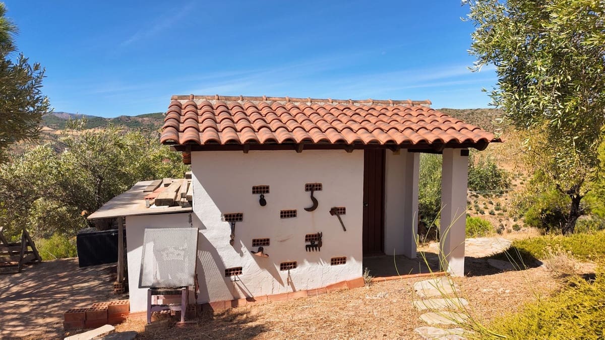 2 soveværelse Finca/Landehus til salg i Ardales med swimmingpool - € 299.000 (Ref: 9230697)