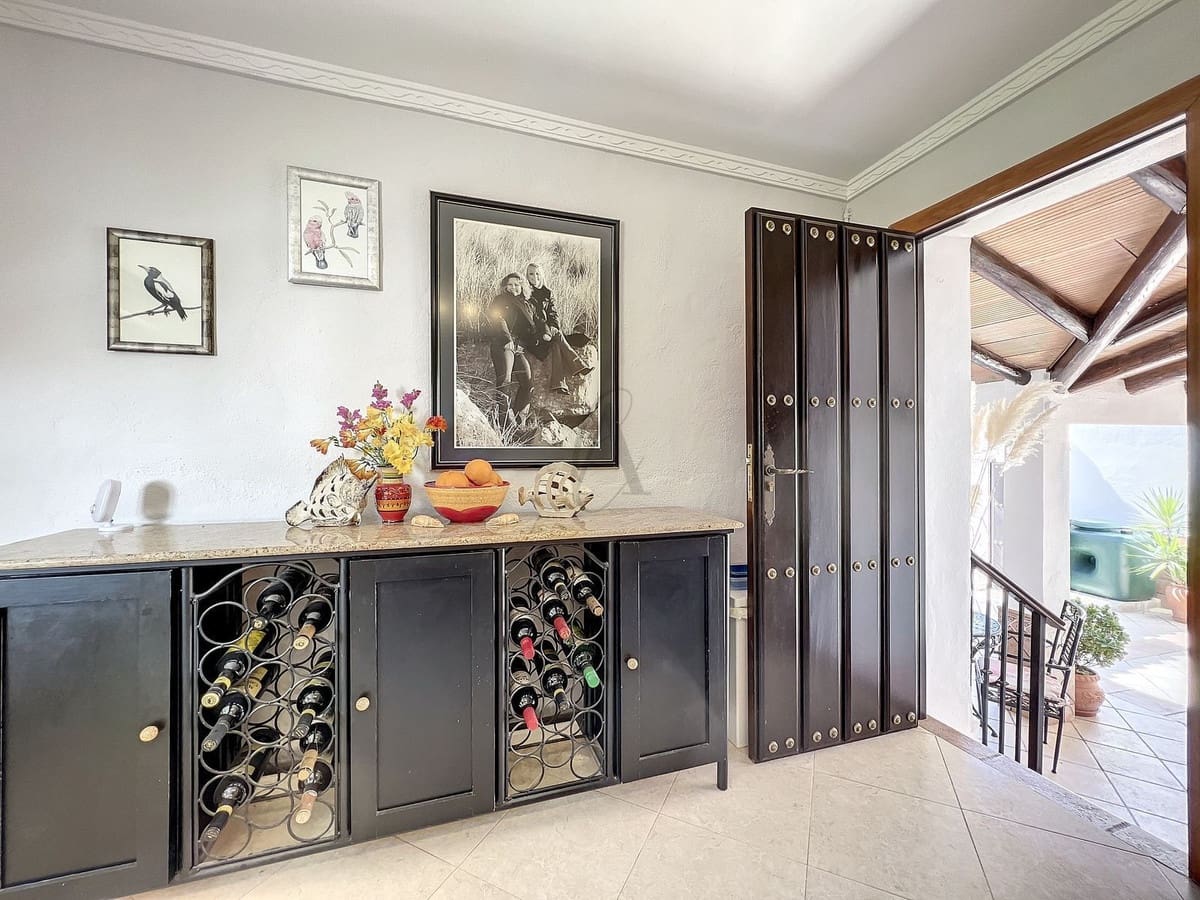 6 quarto Quinta/Casa Rural para venda em Iznajar com piscina garagem - 545 000 € (Ref: 9253922)