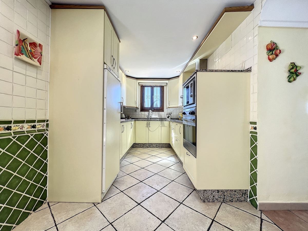 6 quarto Quinta/Casa Rural para venda em Iznajar com piscina garagem - 545 000 € (Ref: 9253922)