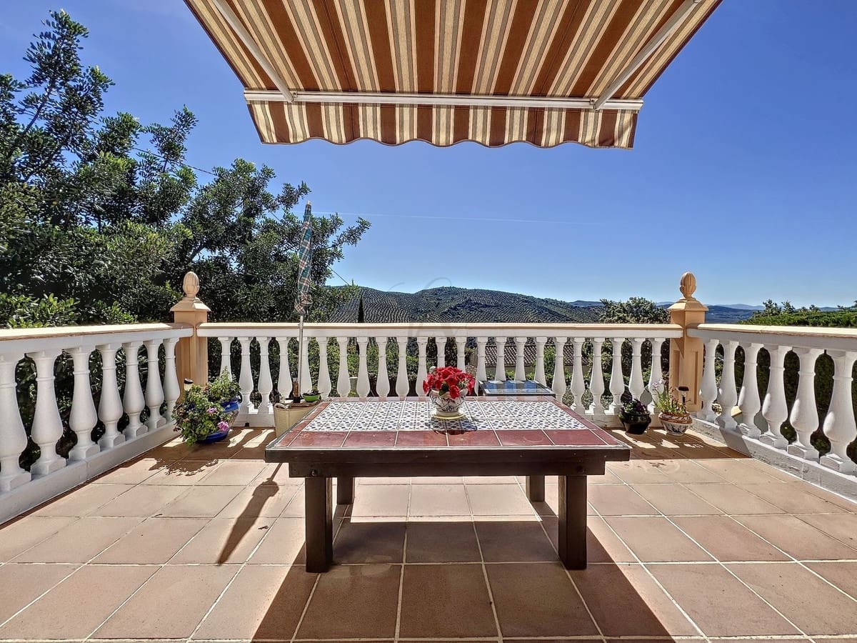6 quarto Quinta/Casa Rural para venda em Iznajar com piscina garagem - 545 000 € (Ref: 9253922)