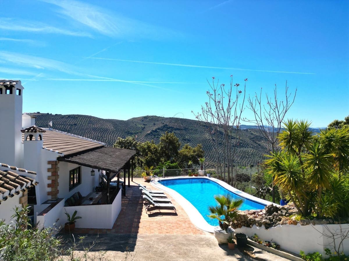 6 quarto Quinta/Casa Rural para venda em Iznajar com piscina garagem - 545 000 € (Ref: 9253922)