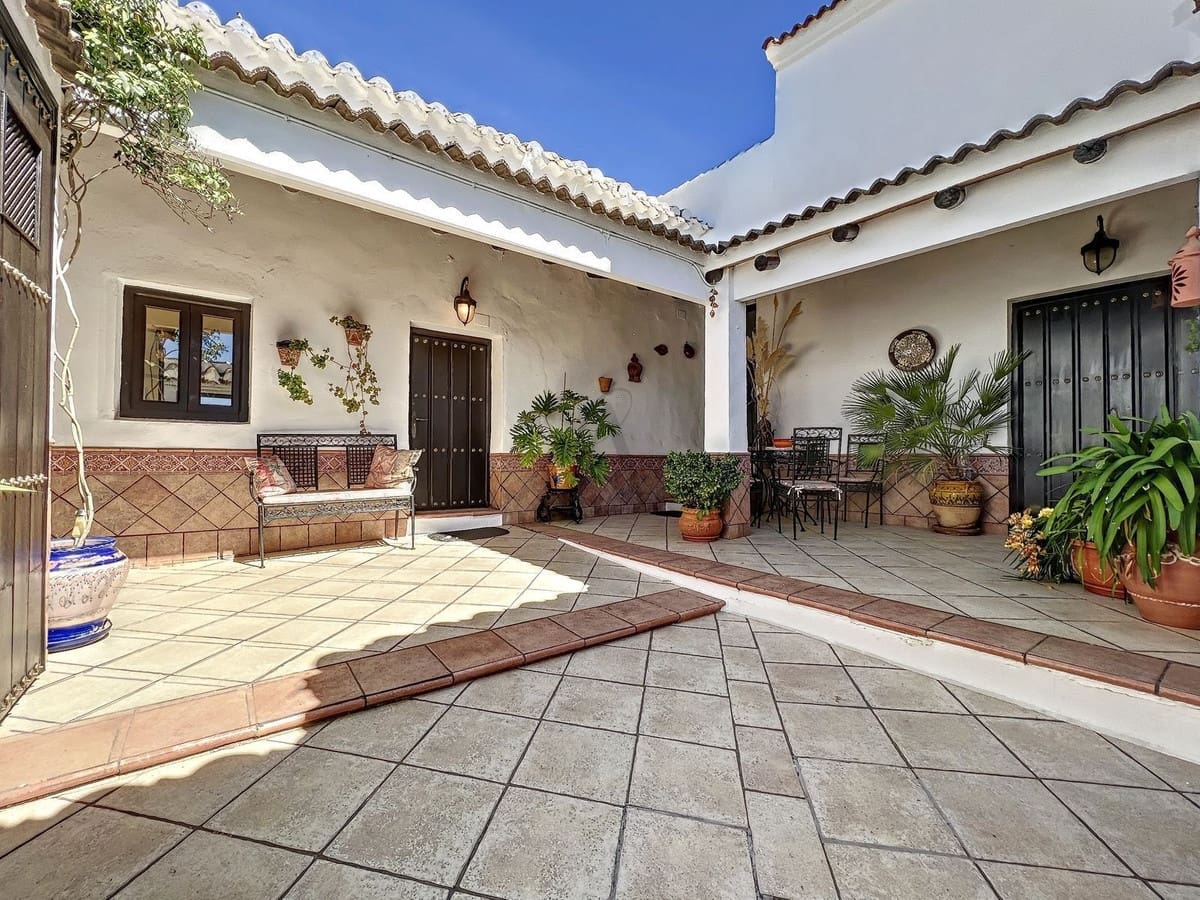 6 quarto Quinta/Casa Rural para venda em Iznajar com piscina garagem - 545 000 € (Ref: 9253922)