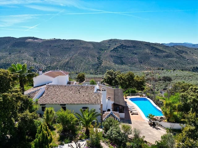 6 slaapkamer Finca/Landhuis te koop in Iznájar met zwembad garage - € 545.000 (Ref: 9253922)