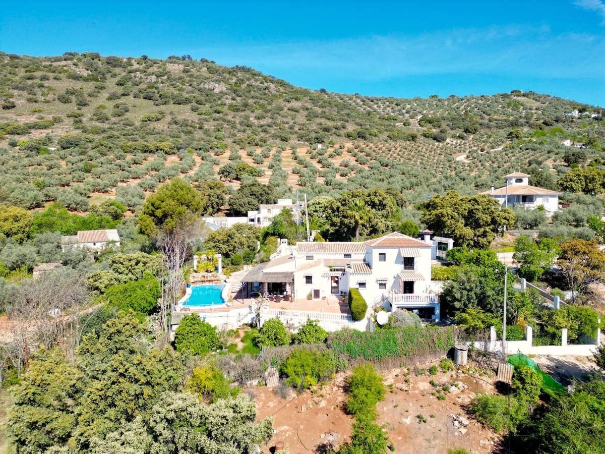 6 quarto Quinta/Casa Rural para venda em Iznajar com piscina garagem - 545 000 € (Ref: 9253922)